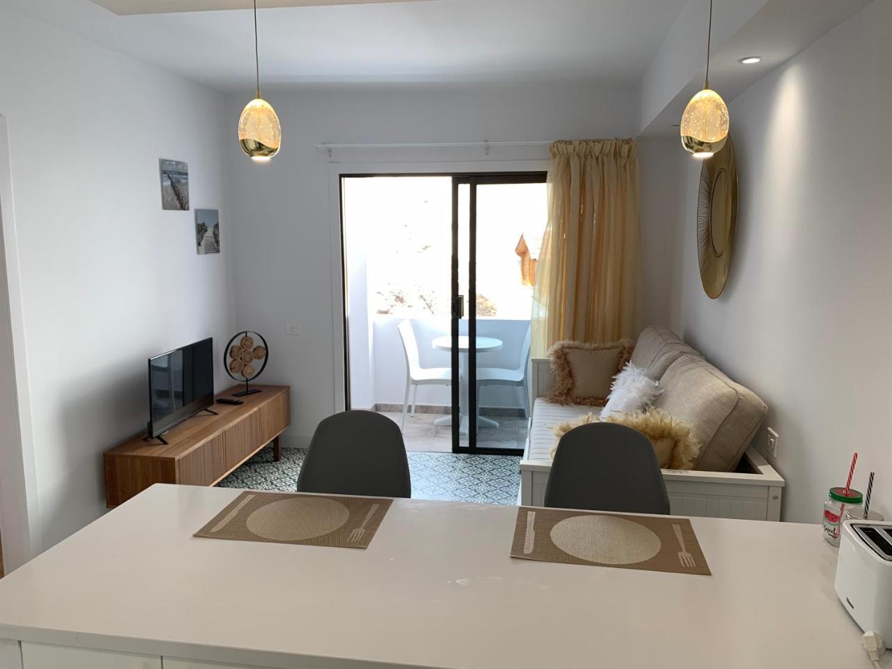 Avenida De Suecia, Los Cristianos Free Wifi Арона Екстериор снимка